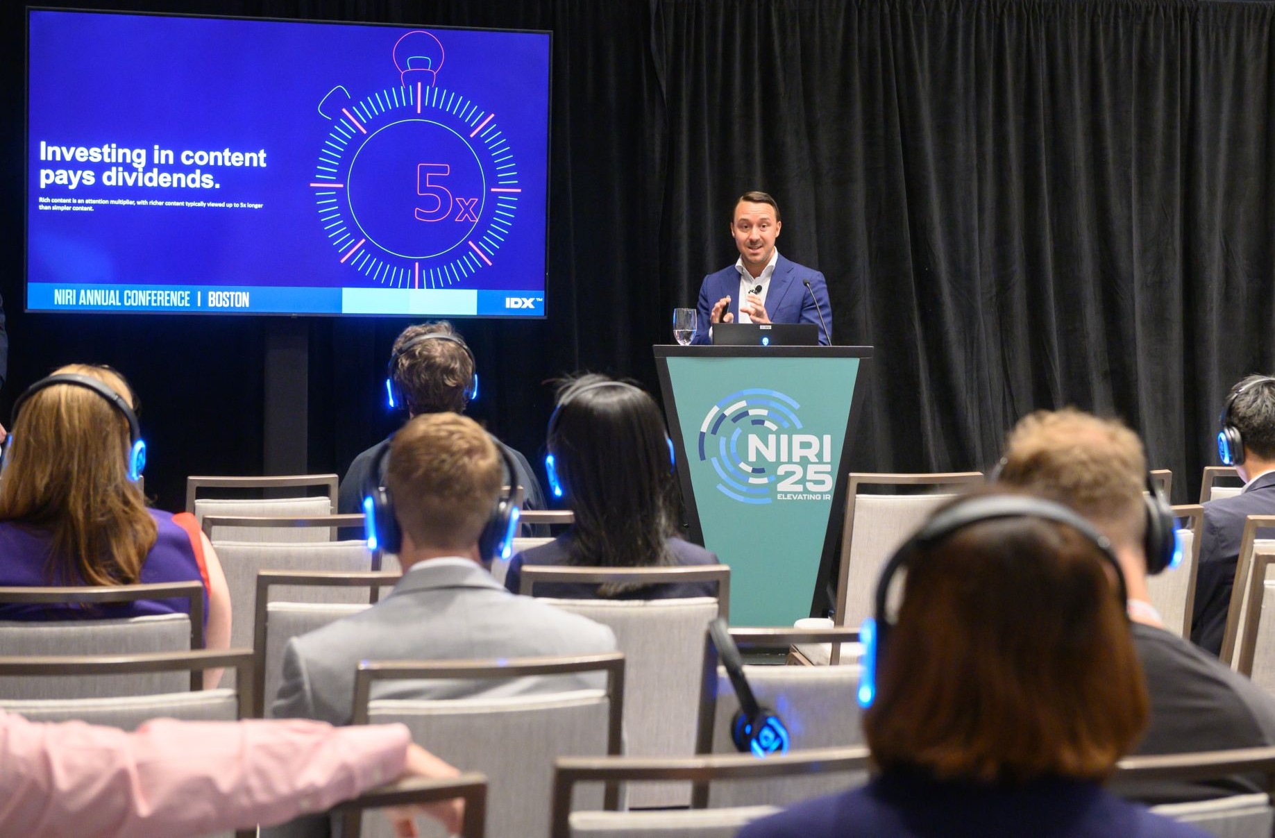 James Taylor presents at NIRI.